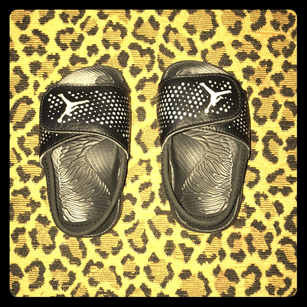 Infant Jordan slides